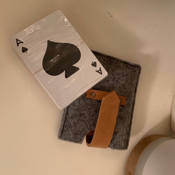 HEART & Hand Playing Cards - Picture 3 of 8